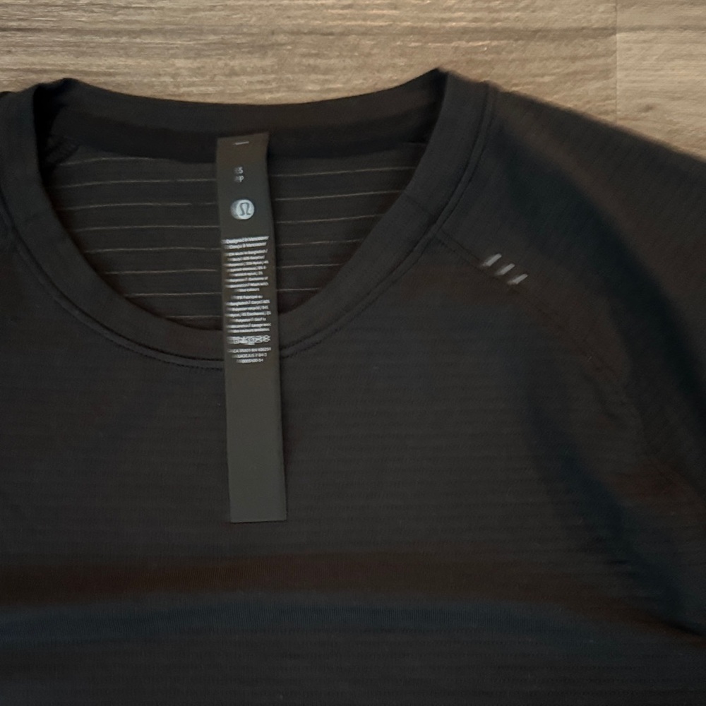 lululemon athletica License to Train Black Short Sleeve T Black szS - Picture 6 of 10